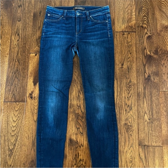 Joe's Jeans Denim - Joe’s Jeans Flawless The Icon Mid Rise Skinny Jeans in Dark Wash Size 29
